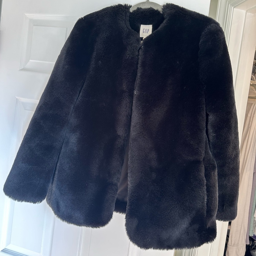 Black faux fur coat SIZE SMALL